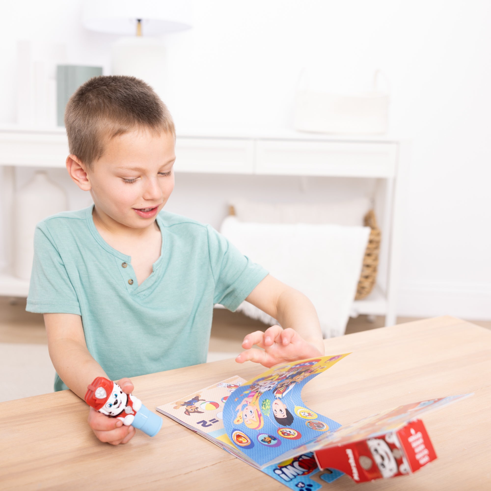 Sticker WOW!? Activity Pad & Sticker Stamper – PAW Patrol Marshall