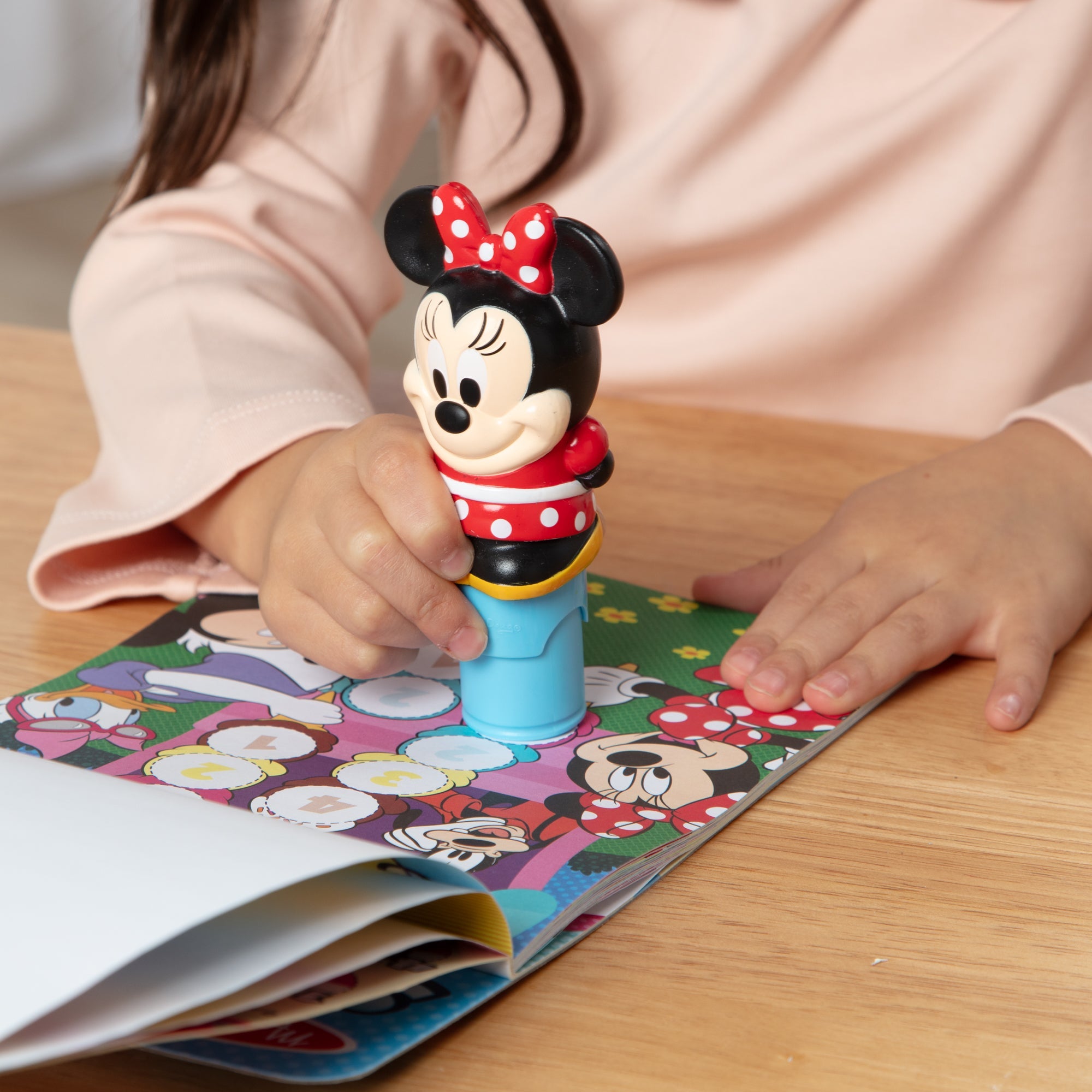Sticker WOW! Activity Pad & Sticker Stamper – Disney’s Minnie Mouse