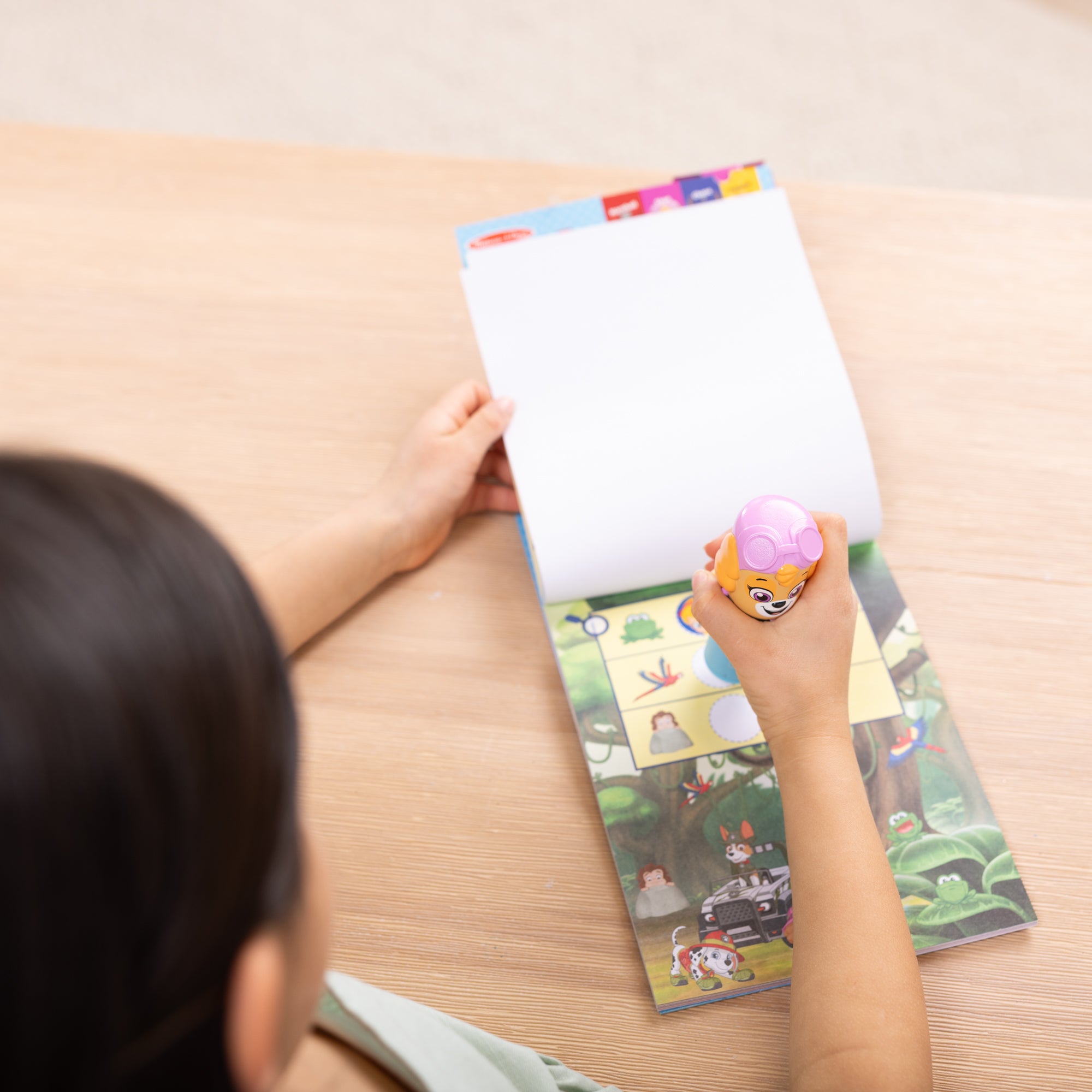 Sticker WOW!? PAW Patrol Skye Bundle: Activity Pad & Sticker Stamper + Mini Activity Pad and 200 Refill Stickers